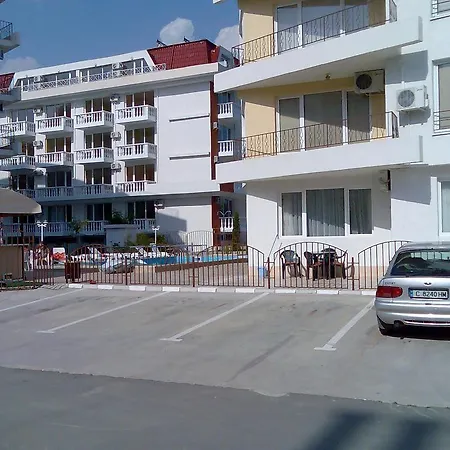 Azuro Apartmán *